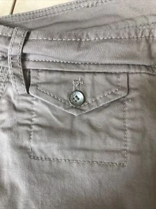 DKNY JEAN’S Women’s Classic Shorts, Taupe, Sz. 4 - Picture 1 of 6