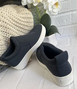 Via Spiga Women's Gray Platform Slip On Sneakers Size 6M Shoes - Picture 1 of 8