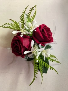 Cute little rose and orchid wrist corsage - Picture 1 of 5