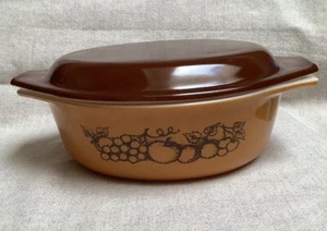 Cazuela ovalada vintage Pyrex Old Orchard Harvest #043 11/2 cuartos de galón con tapa marrón - Imagen 1 de 9