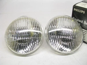 (2) Philips 4412 Sealed Beam Light Bulb Fog Lamp 12.8V 35W - Picture 1 of 3