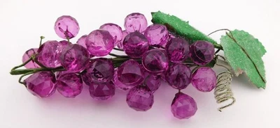 Aglomerado de uvas roxas facetadas folhas verdes 8" decoração vintage cesta de frutas acrílico - Imagem 1 de 3