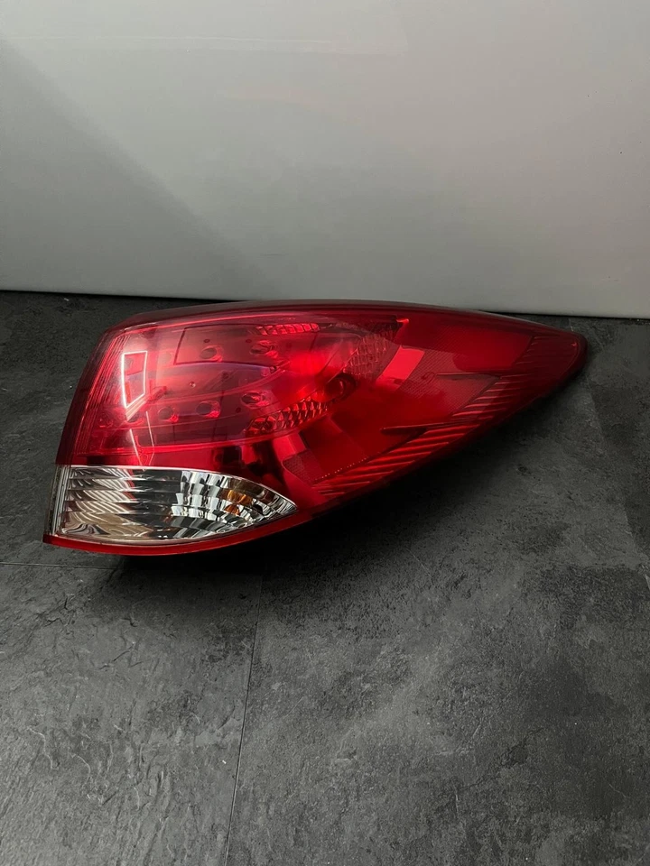 2012 hyundai ix35 driver side tail light — 第 1/1 张图片