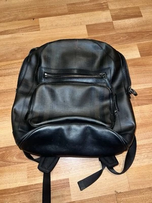 Mochila grande Burberry de lona marrón Foto 1 de 4