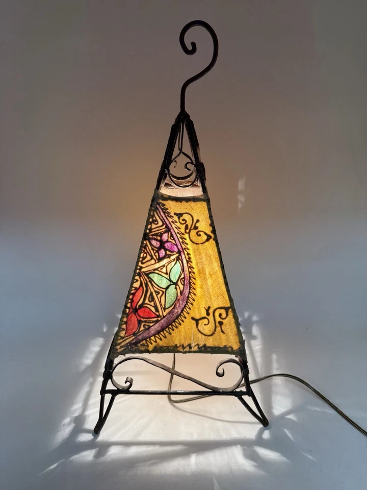 Lámpara de mesa/henna marroquí de piel de cabra/henna hecha a mano de colección hierro forjado multicolor Foto 1 de 4