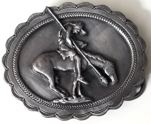 1982 Siskiyou Pewter belt buckle featuring "The Saga of the American Indian" - Picture 1 of 2