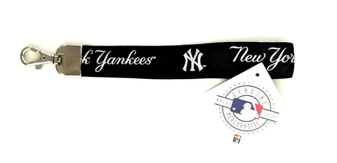 MLB New York Yankees Wristlet Lanyard Keychain Holder Clip - Black Cover