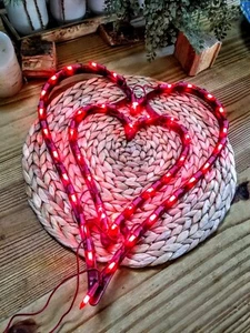 True VTG 2000 IMPACT PLASTICS Electric Double Heart Valentine's Day Window Decor - Picture 1 of 7