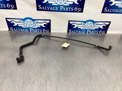 BMW 545i 2005 - manguera de refrigerante - radiador superior al tanque de depósito - 99 k Foto 1 de 4