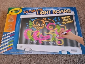 Juego de 7 piezas de tablero de luz LED Crayola Ultimate juguete de dibujo y rastreo - Imagen 1 de 20