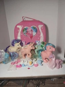 Vintage g1 My Little Ponys mit Zubehör & Etui - Bild 1 von 17