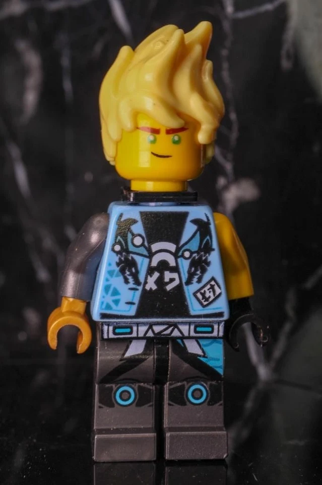 Lego Minifigura - Chaqueta Torso con Dragones Negros y Scott Ninjago Metálico Foto 1 de 1