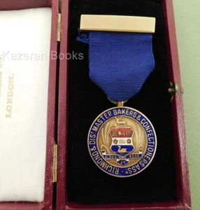 Vintage 1932 Bronze & Enamel Richmond & District Bakers Confectioners Asc Medal - Picture 1 of 12