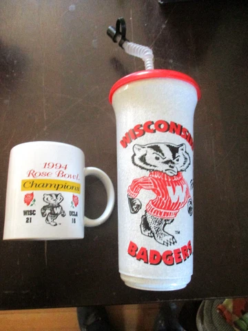 2-WISCONSIN BADGERS 1994 ROSE BOWL 32oz. CUP,FLEX-STRAW,LIDS,COFFEE CUP Sz. 12oz Cover