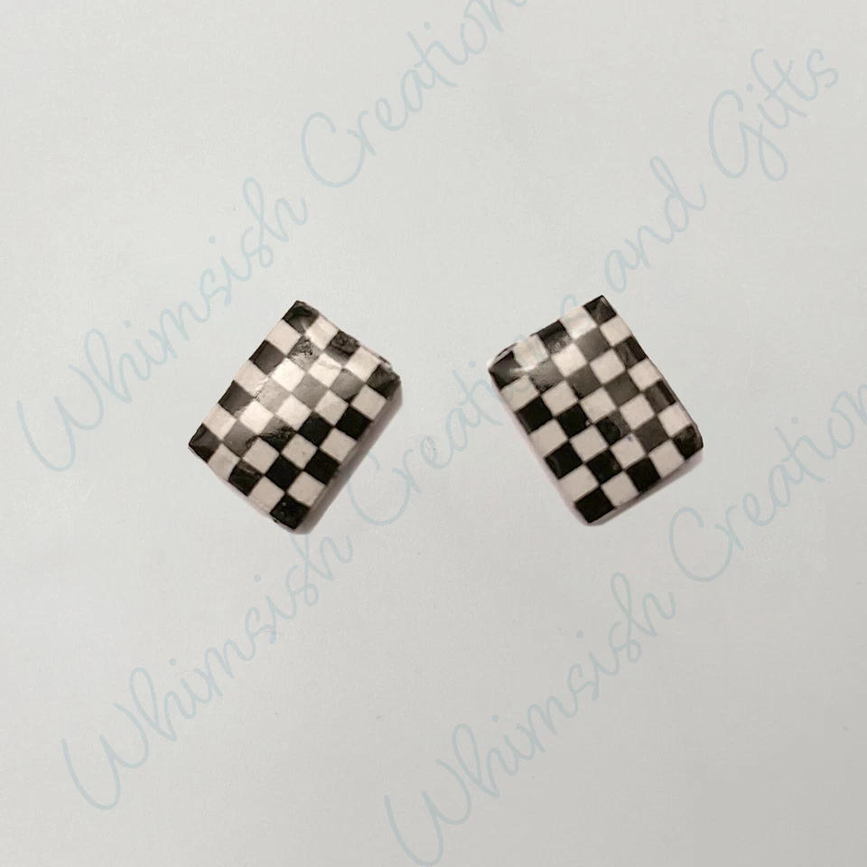 Aretes de bandera a cuadros de carreras hechos a mano Foto 1 de 1