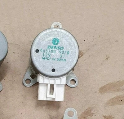 HEATER VENT FLAP MOTOR ACTUATOR DAMPER 063700-9030 FOR LEXUS LS430 2001-2006 - Image 1 of 3