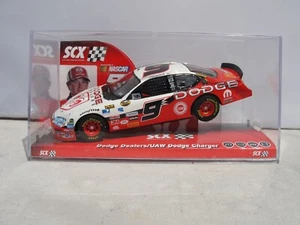 SCX DODGE LADEGERÄT WEISS/ROT #9 62680 1:32 SLOT NEU ALTER LAGER VERPACKT - Bild 1 von 8