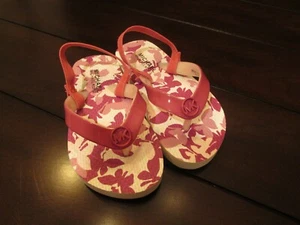 MICHAEL KORS ENDINE BUTTERFLY PINK MULTI SANDALS TODDLER GIRL SIZE 8 NEW - Picture 1 of 8