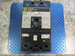 INTERRUTTORE QUADRATO D 225A 3 POLI 600V KAL36225 - Foto 1 di 5