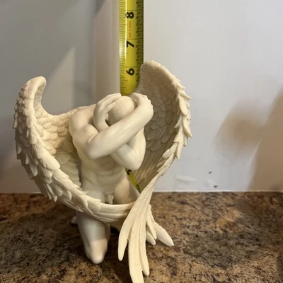 Ángel Hombre Desnudo con Alas Estatua Ángel de la Tristeza Foto 1 de 4