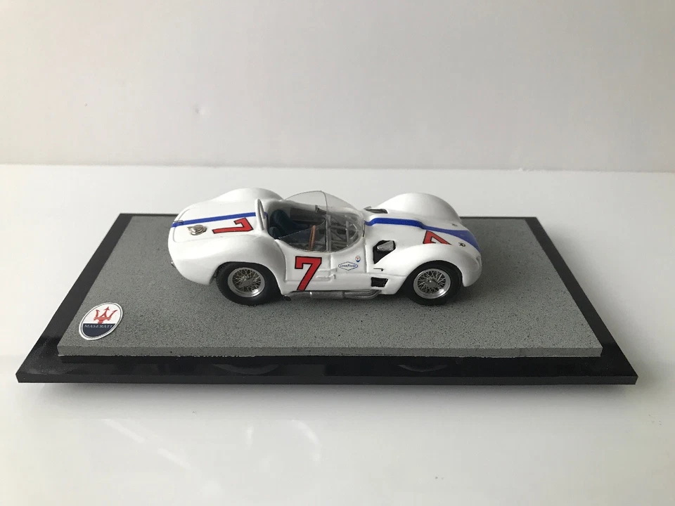 Modelo de resina hecho a mano a escala 1/43.  Maserati Birdcage Type 66 1956, Cuba, S. Moss Foto 1 de 4