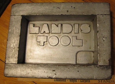 LANDIS TOOL Art Deco 1930 PLACA DE NOMBRE Madera FORMA FUNDIDA WAYNESBORO PA Letrero Foto 1 de 4