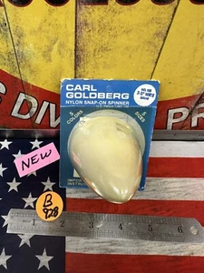VINTAGE CARL GOLDBERG 2 1/2" White  Plane Snap On Nylon Spinner Nose -NewInPack- - Picture 1 of 5