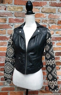 Chaqueta New Look Para Mujer Negra Imitación Cuero Estilo Motociclista Diseño Calavera Talla Mediana  Foto 1 de 4
