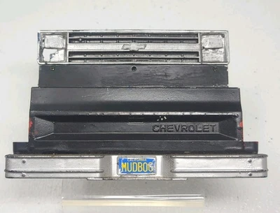 Rejilla de pajarita y puerta trasera Chervrolet Tamiya Clod Buster de colección Foto 1 de 4