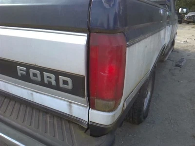 Passenger Tail Light From 8501 GVW Fits 90-97 FORD F250 PICKUP 29748863 - Изображение 1 из 4