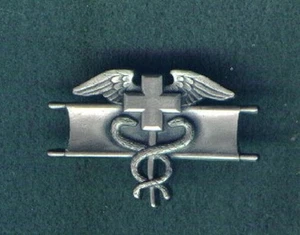 ARMY EXPERT FIELD MEDIC BADGE - Picture 1 of 1