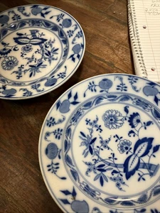 2 VTG Billerica & Boch Desden Savory Blue Onion Plates Germany 9.25” - Picture 1 of 11