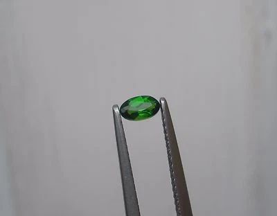  Green Chrome Diopside Oval Gems 5x3mm  - Image 1 of 4