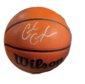 Detroit Pistons CADE CUNNINGHAM firmato Wilson NBA basket Beckett BF02412 - Foto 1 di 3