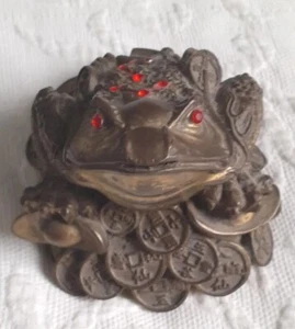 Large Vintage Brass Chinese Animal Wish Frog Statue Collectible  - Picture 1 of 13