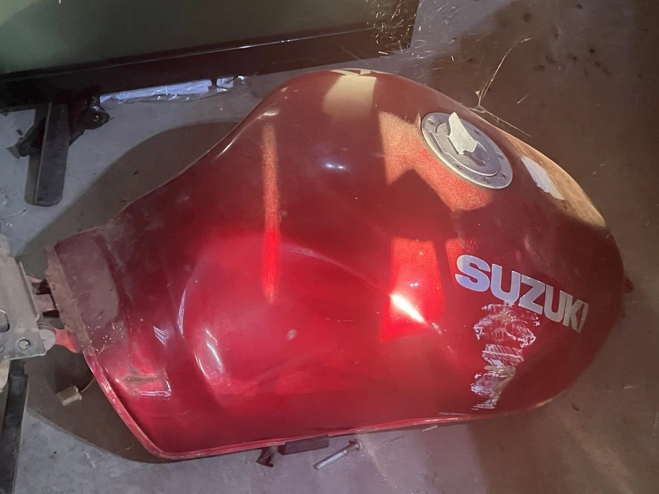 Suzuki SV650 2002 tanque de gasolina pila de combustible depósito de gasolina T18 Foto 1 de 1