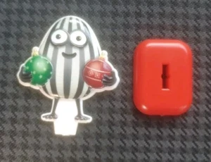 Kevin Karotte Humbug Kugel Sammlerstück Spielzeug Ständer geöffnet aber wieder versiegelt Sammlerstück - Bild 1 von 6