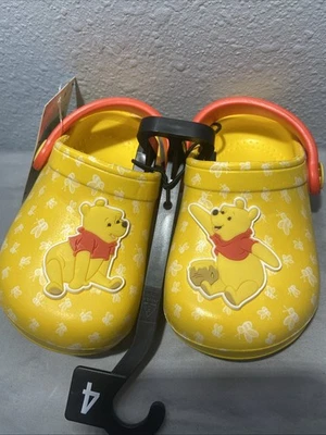 Tamancos Disney Baby Winnie The Pooh meninos tamanho 4 sapatos amarelos abelha novo com etiquetas - Imagem 1 de 4