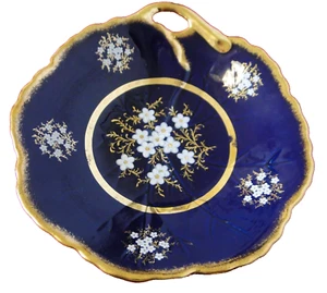 Plat Compotier ancien porcelaine signée R bleu nuit dorée fleurs blanches - Picture 1 of 6