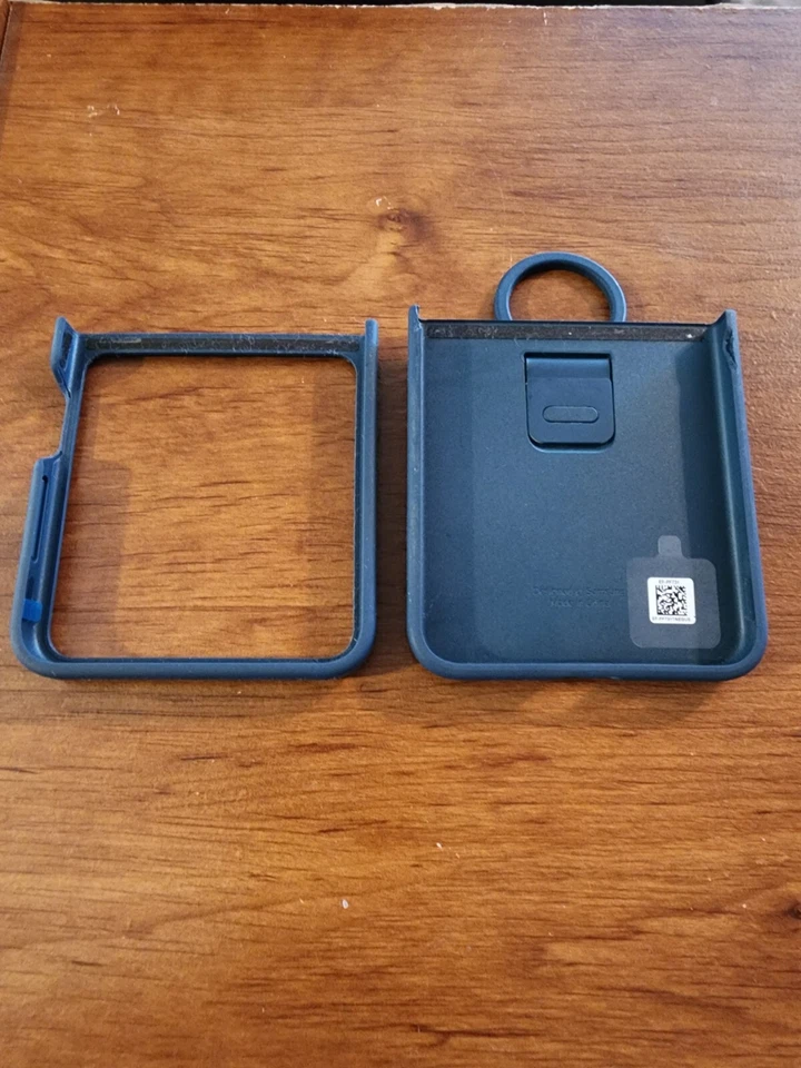 三星官方硅胶保护套 外壳 带环 适用于 Galaxy Z Flip5 - 靛蓝蓝色 — 第 1/2 张图片