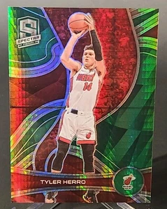 2022 Panini Spectra Basketball Green Prizm Tyler Herro #43 Miami Heat - Picture 1 of 2