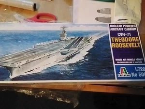 ITALERI 509 - C.V.N. 70 CARL THEODORE •ROOSEVELT FLUGZEUGTRÄGER - 1/720 - Bild 1 von 8