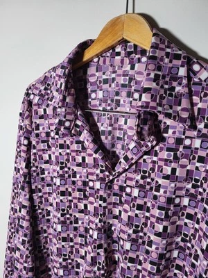 Camisa de nailon vintage años 70 púrpura rosa negro cuadrados círculos estampado por todas partes L Foto 1 de 4