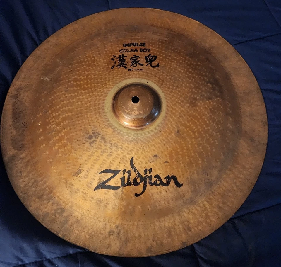 Platillo de bronce grueso vintage de 18" Zildjian Impulse China Boy Foto 1 de 4