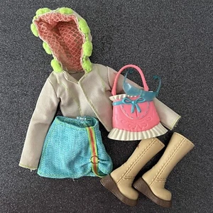 My Scene: Clothing Fashion Pack. Clothes, Coat, Skirt, Accessories, Bag & Shoes. - Picture 1 of 5
