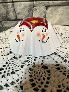 Vintage Metal Fluted Tart Pan Handpainted Snowmen - Picture 1 of 4