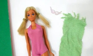 SUN SET MALIBU P. J.  MATTEL DOLL #1187  1972-77 W TOWEL SUN GLASSES COMPLETE - Picture 1 of 7