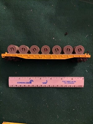 REVELL #4140 SL-SF FLAT CAR WITH CABLE REALS - Image 1 of 4