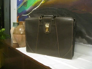 ATLAS of BOSTON Vintage Leather Briefcase - Lawyer/Doctor Bag - Made in USA - Picture 1 of 3