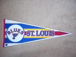 VINTAGE EARLY 1990'S ST. LOUIS BLUES NHL HOCKEY PENNANT FLAG SHARP!! - Picture 1 of 4